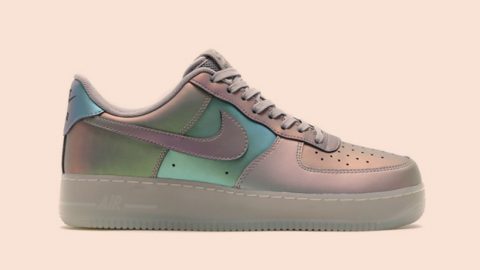 حذاء نايك الجديد بظلال سحرية لجميع إطلالات الصيف !