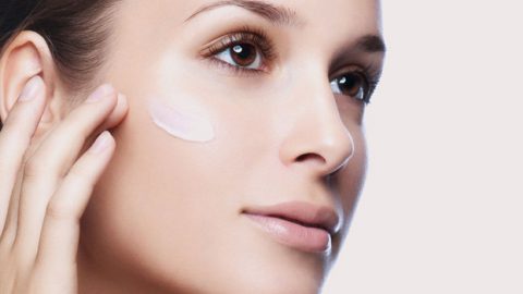 هل تستخدمين المرطب الصحيح لنوع بشرتك؟