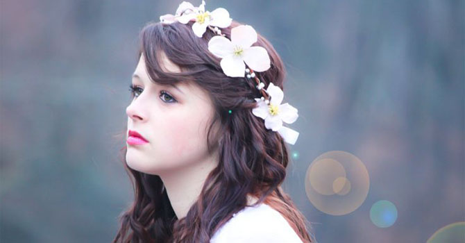 تسريحات مزينة بالورود ربيع 2014