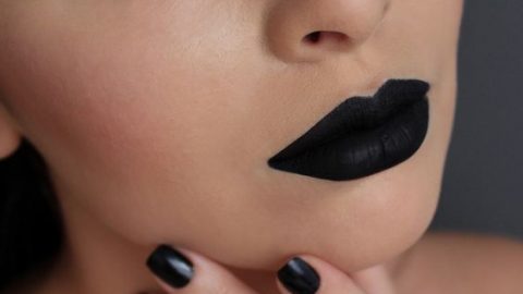 رموش صناعية طويلة مع احمر شفاه اسود 2016