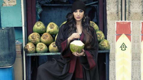 أحدث عبايات الدكان من أجواء الشارع الهندي