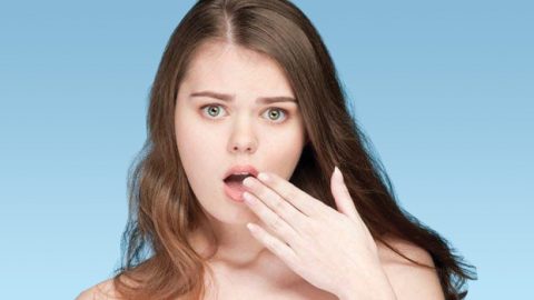 تعرفي على أسباب نحافة الشعر