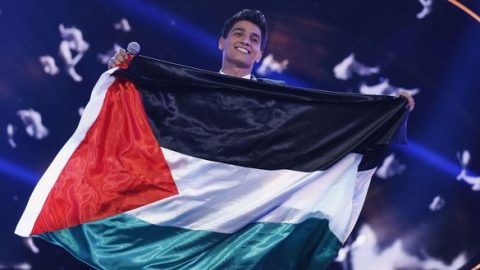 مفتاح العودة يدخل موسوعة جينيس بعد غناء محمد عساف
