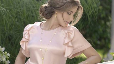نانسي عجرم بتسريحة الكعكة مع الجديلة الجانبية