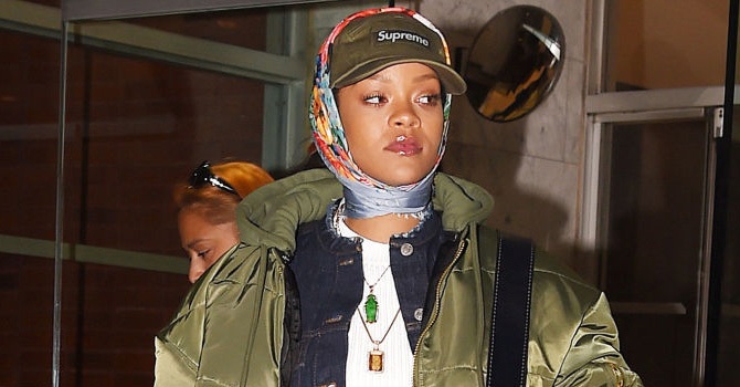 ريهانا ترتدي الحجاب على طريقتها !