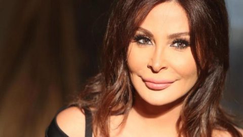 إليسا تعلن من خلال تويتر عدم اعجابها بألبوم فيروز الجديد