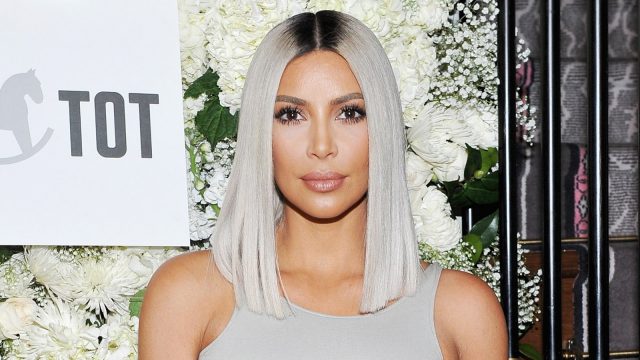 كيم كارداشيان تشارك الجمهور صورة طفلها الثالث