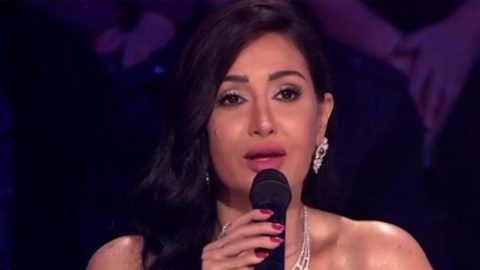 غادة عبد الرازق تعتذر لمتسابقين آراب كاستينج