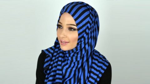 طريقة أرتداء الحجاب ذو التقليمات بشكل عصري
