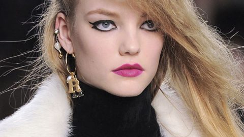 أحمر شفاه أرجواني زاهي من topshop خريف 2016