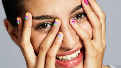 بالخطوات: رسمة طلاء أظافر رائعة لمراهقات صيف 2015