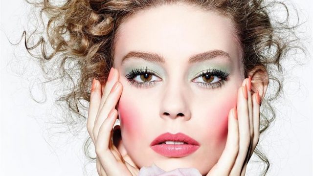 مكياج رائع بألوان ربيعية مبهجة 2015