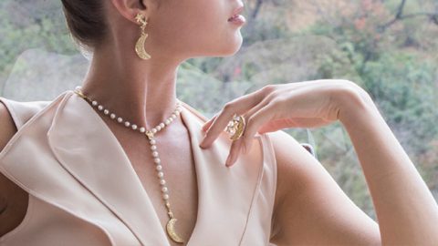 قلادات عزة فهمي الأنسب لطلتكِ في رمضان