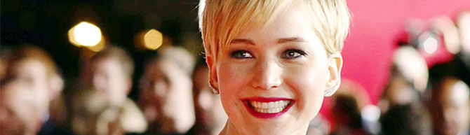 جينفر لورانس إعتادت السقوط على السجادة الحمراء شاهدي الصور