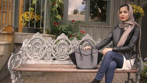 اختارى إطلالتك الجديدة بالحجاب مع الجاكت الجلد