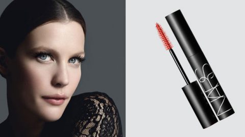 7 أنواع ماسكارا تمنع تكتل رموشك