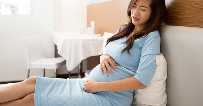 تخلصي من حرقة المعدة أثناء الحمل بهذه الخدع