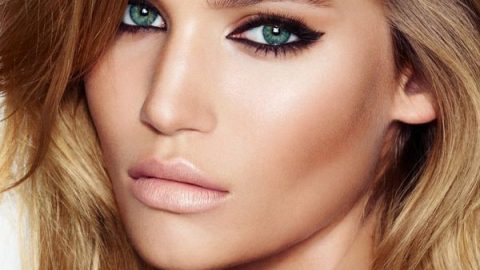تحديد عيون بالكحل الأسود مع أحمر شفاه نيود 2015