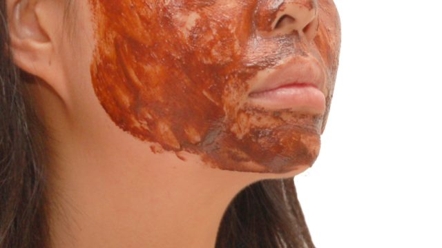 ماسك الشيكولاته لبشرة نضرة