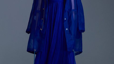 فستان أزرق شيفون من Emanuel Ungaro ريزورت 2017