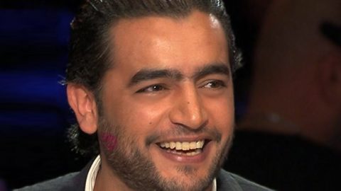 مجنونة هاني سلامة تُقبله على الهواء