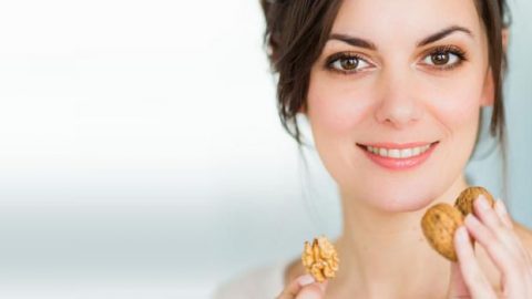 الجوز يحميكِ من أمراض تقدم السن.. فاكتشفي لماذا