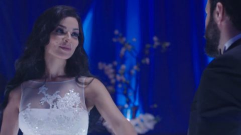 من مصمم فستان زفاف نادين نجيم في مسلسل نص يوم ؟