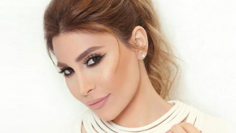 يارا بمكياج صيفي ناعم بأنامل سامر خزامي