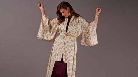 العباءة الكيمونو لمظهر مثالي لطويلة القامة