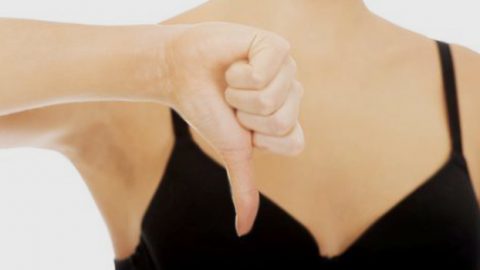 علامات تشير بأنك ترتدين حمالة الصدر الخطأ