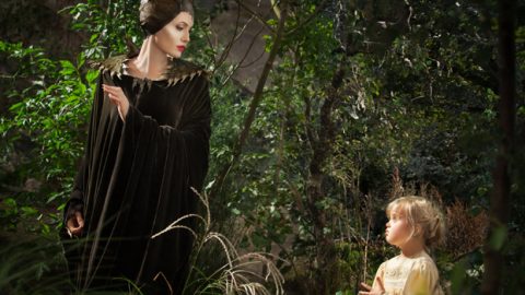 أنجلينا جولي وإبنتها في فيلم واحد