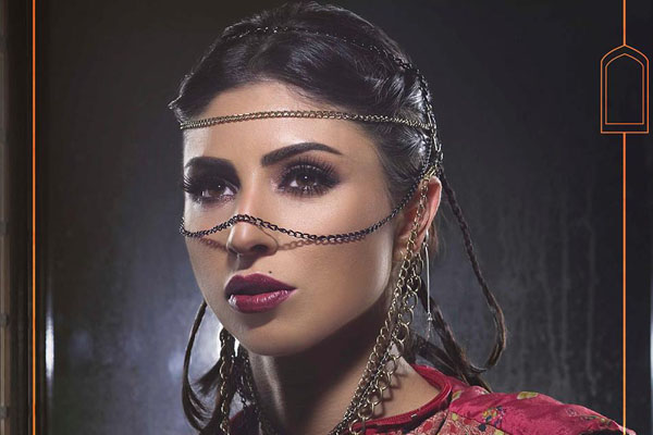ظلال جفون داكنة مع أحمر شفاه أرجواني من فادي قطايا 2015