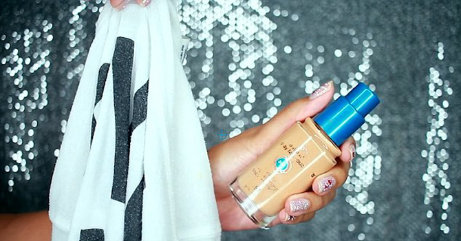 طريقة جديدة لتنظيف ملابسكِ من بقع المكياج