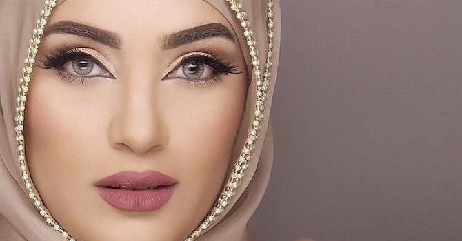 نصائح هامة لتطبيق مكياج يناسب حجابك