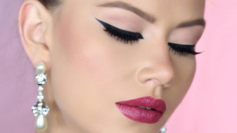 أي لاينر عيون القطة مع أحمر شفاه فوشيا لعروس 2016 من فادي قطايا