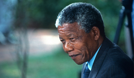 حزن كبير يسود جنوب أفريقيا لوفاة المناضل نيلسون مانديلا