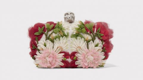 حقائب ألكسندر ماكوين 2016 تزينها ورود الربيع