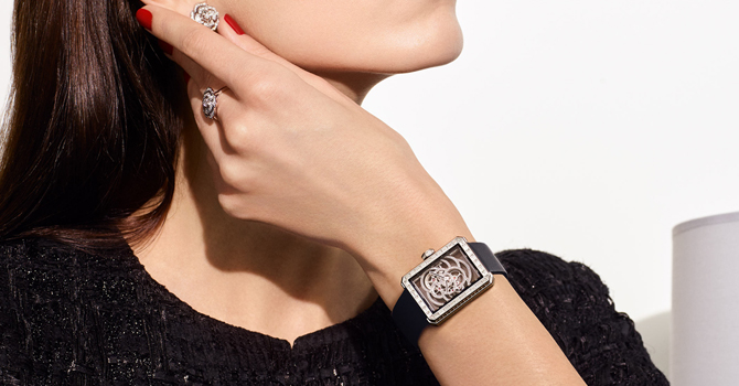 ساعات شانيل السوداء الأكثر سحراً في أمسيات رمضان