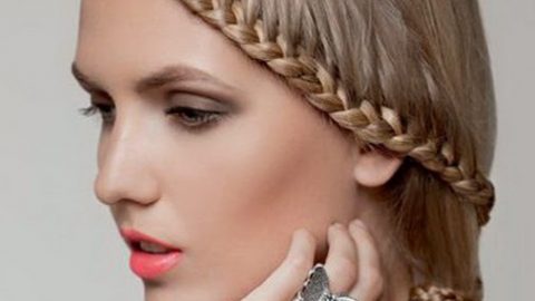 تسريحة شعر إنسيابية مع جديلة جانبية 2015