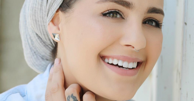 تقنية رموش بديلة للماسكرا تعتمدها آسيا عاكف قبل رمضان