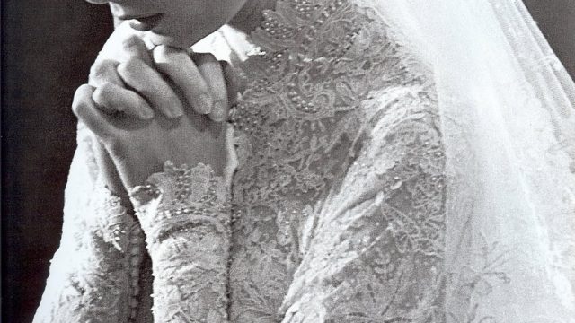 كيف تساعد زوجتك في التخلص من قلق ليلة الزفاف؟