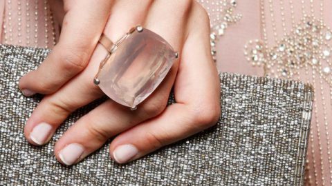 كيف تختاري خاتم السهرة المناسب لفستانك؟
