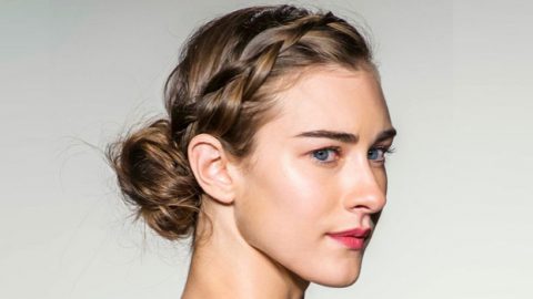 خطوات بسيطة لعمل تسريحة الضفيرة الجانبية