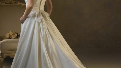 فساتين زفاف أنيقة للمقاسات الكبيرة