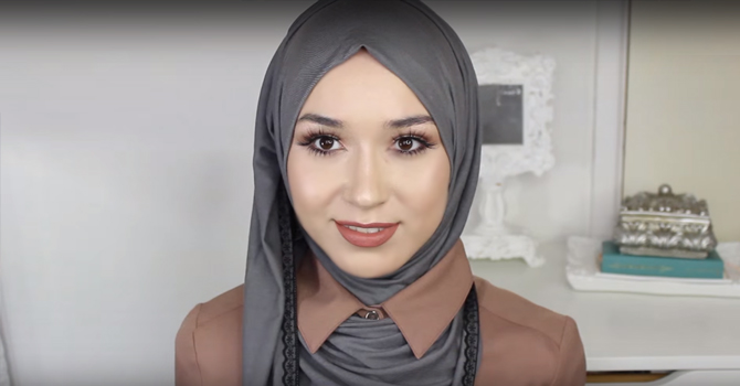 طريقة ارتداء الحجاب مع ياقة القميص
