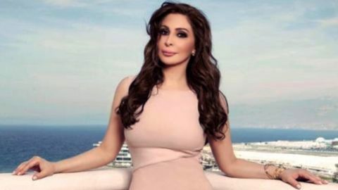 إليسا في حالة حب ومتهمة بسرقة ريهانا