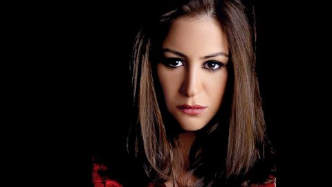 منة شلبى فى أحدث جلسة تصوير بإطلالات هوليوودية