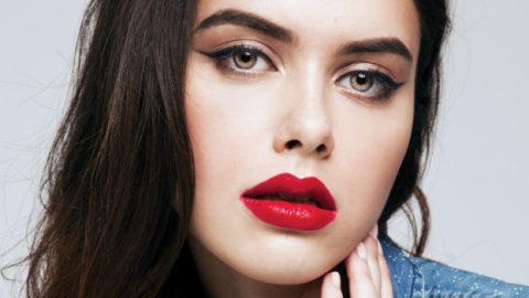 حلول منزلية مُبتكرة لتكبير الشفاه