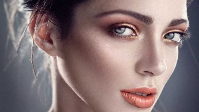 أحمر شفاه بلون برتقالي 2014