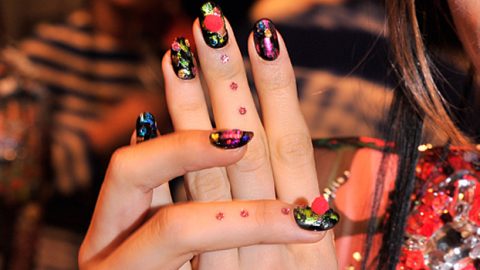 أفكار متنوعة لصيحة أظافر Nail Art ربيع 2014